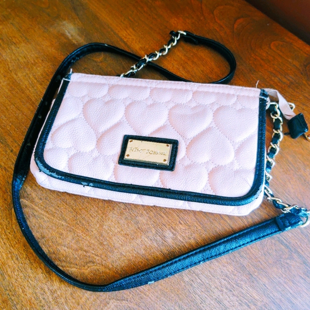 Betsey Johnson mini crossbody bag, heart quilting